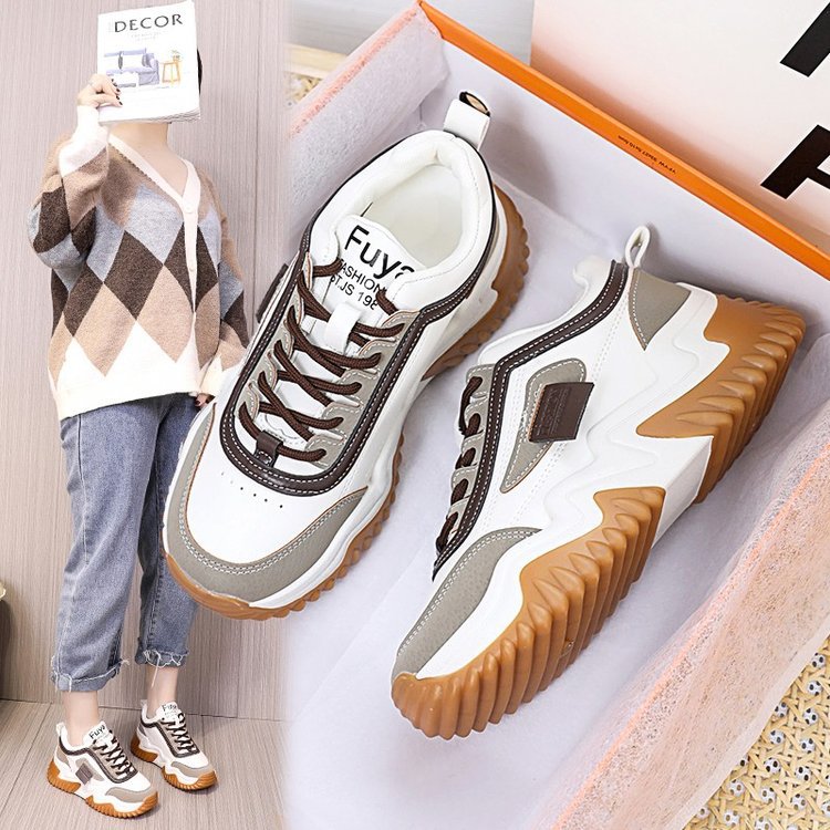 Women's Sport Sneakers with Contrast Laces – Casual Low-Cut Shoes in Black & Beige
