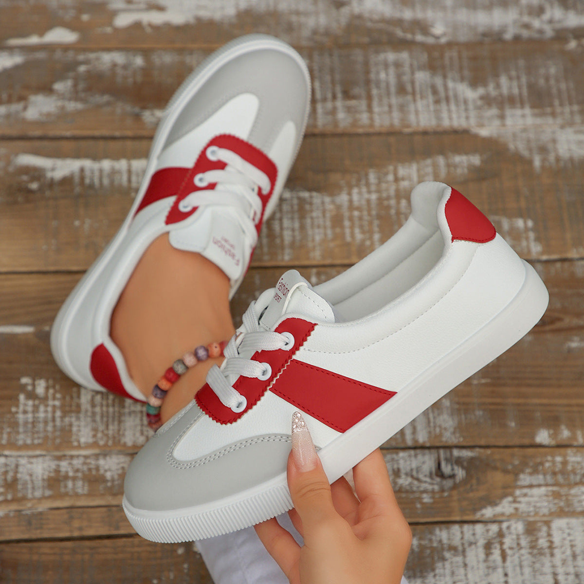 Korean-Style Women's Breathable Flat Sneakers – Color-Block Casual Shoes in Black & Red