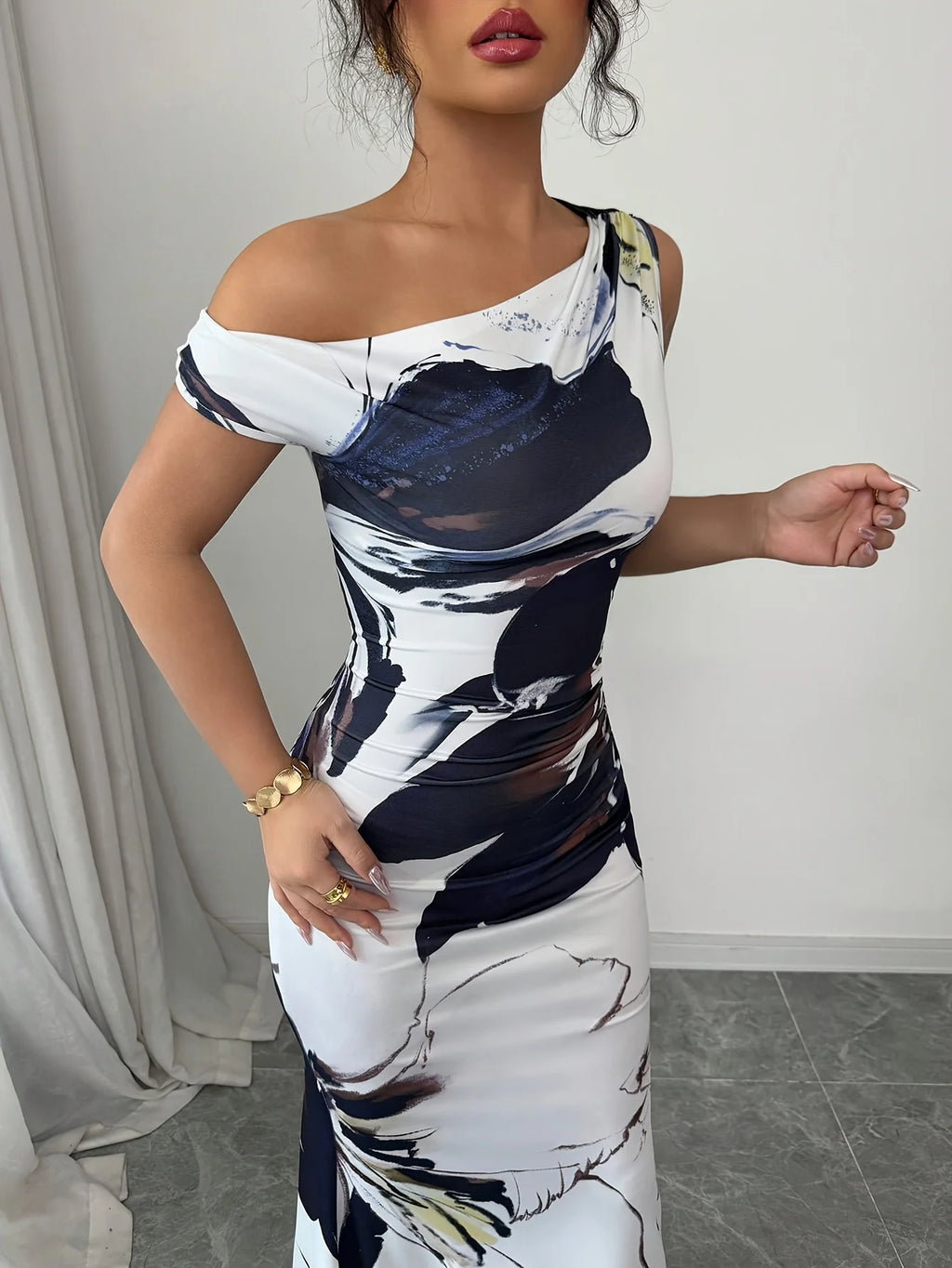 Floral Print Asymmetrical Neck Fishtail Dress – Elegant Women's Gown