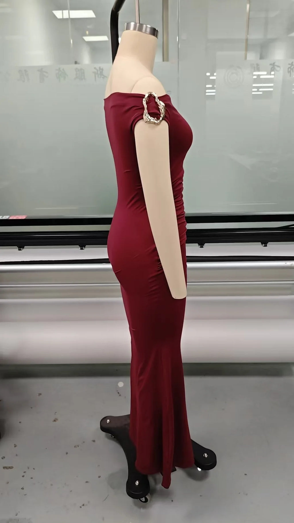 Off-Shoulder Boat Neck Evening Gown – Elegant Ankle-Length Dress for Women