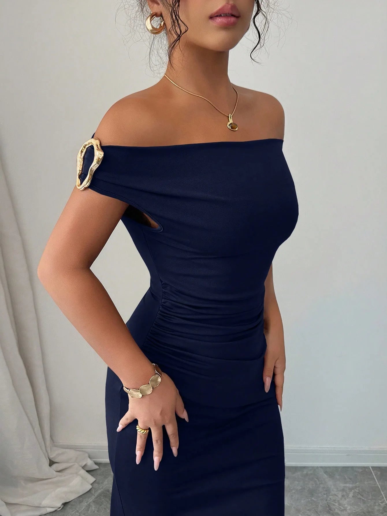 Off-Shoulder Boat Neck Evening Gown – Elegant Ankle-Length Dress for Women