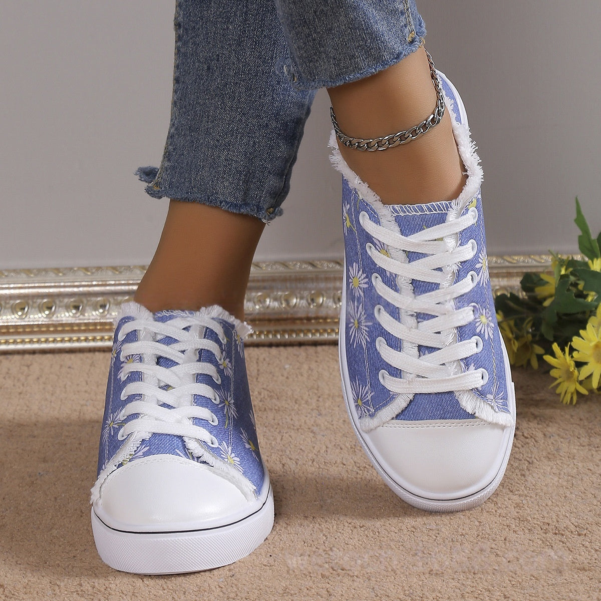 Women's Floral Canvas Flat Sneakers – Breathable Lace-Up Casual Shoes
